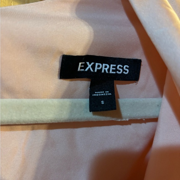 Express Women’s Ballet Pink Long Sleeve Silky Top - Picture 4 of 8